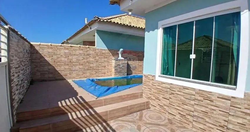 Casa com suíte e piscina a venda em Araruama 270mil !