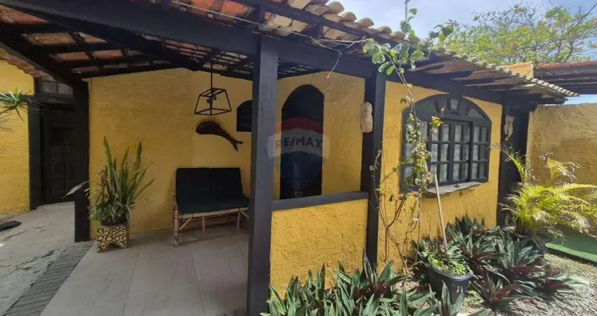 Casa de 2 quartos à beira-mar em unamar, cabo frio! apenas 250 mil.