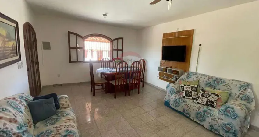 Casa a venda 3 quartos, piscina, amplo terreno de 1.400m2 em bonsucesso - saquarema/rj - r$ 360 mil