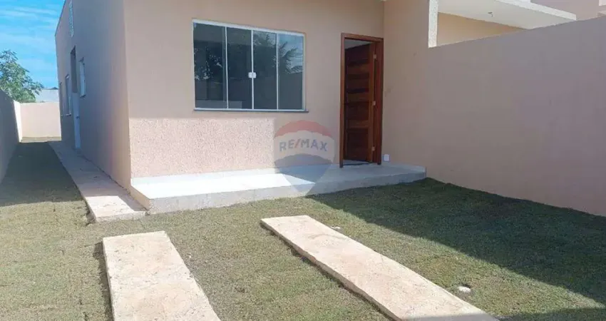 Casa com 2 quartos e quintal à venda em são pedro da aldeia 260mil