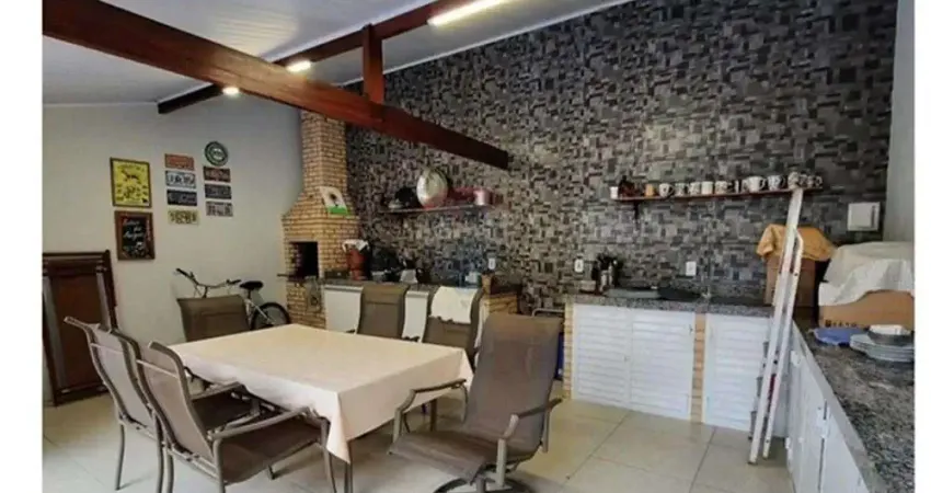 Casa Moderna com Piscina, 3 quartos, a venda em São Pedro da Aldeia/RJ