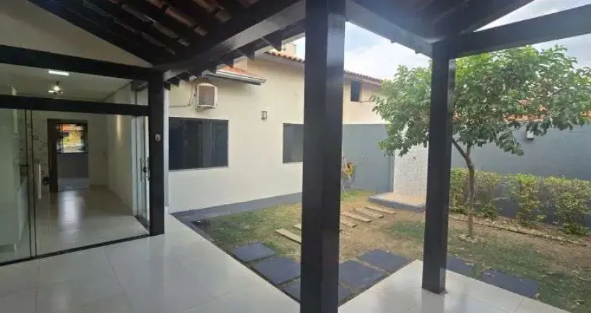 Vendo Linda Casa 3/4 Condomínio Fechado Juliana Chpéu do Sol em Várzea Grande - MT