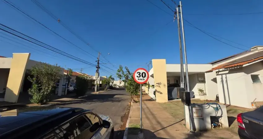 Casa 3/4 Condomínio Esmeralda Excelente localização.