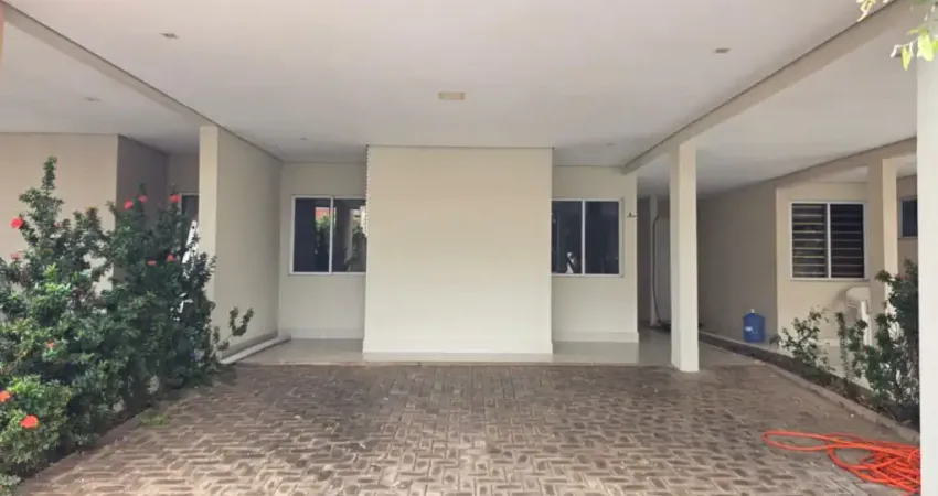 Alugo Linda Casa 3/4 Condomínio Esmeralda ampliada e com Placa Solar Excelente localização