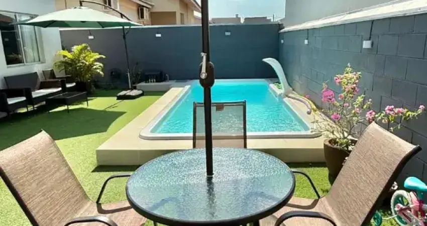 Linda casa condomínio origem vg chapéu do sol ao lado do fórum.