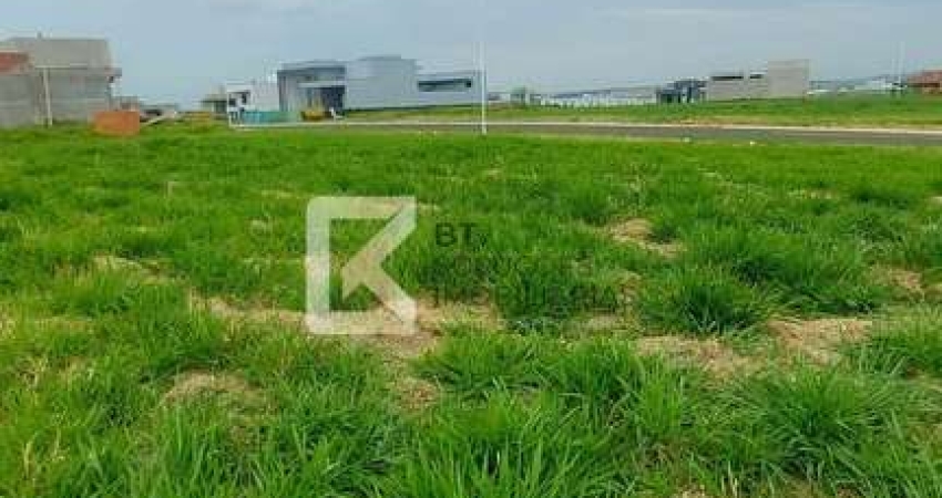 Terreno à venda, excelente topografia, com duas frentes livres, Jardim Residencial Dona Maria Cândi