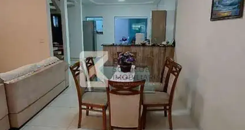 Sobrado à venda, 3 dormitórios com varanda sendo 1 suíte, Garagem coberta para 2 carros, Jardim dos