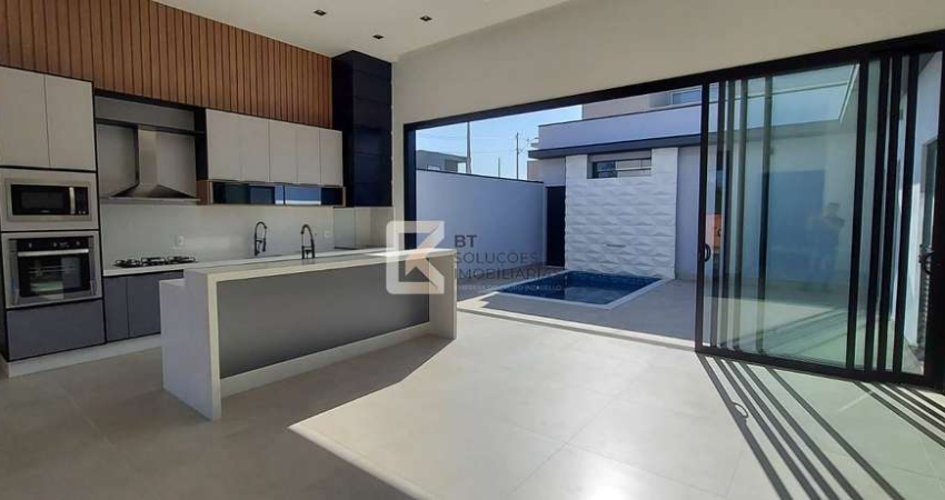 Casa com 3 suítes sendo uma master à venda, 300 m² de terreno e 190 m² de área construída por R$ 1.