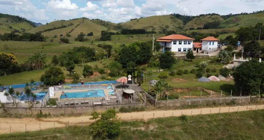 Chácara com 9 dormitórios à venda, 10000 m² por R$ 1.400.000,00 - Centro - Machado/MG
