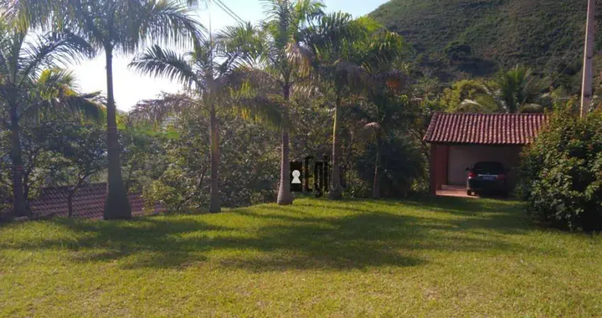 Sítio com 2 dormitórios com 51000 m² a 800 mts da cidade - Santa Rita De Jacutinga - Santa Rita de Jacutinga/MG