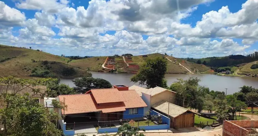 Casa com 3 dormitórios à venda, 240 m² por R$ 950.000,00 - Jardim Lermitage - Juiz de Fora/MG