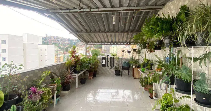 Cobertura com 3 dormitórios à venda, 138 m² por R$ 280.000,00 - Bandeirantes - Juiz de Fora/MG