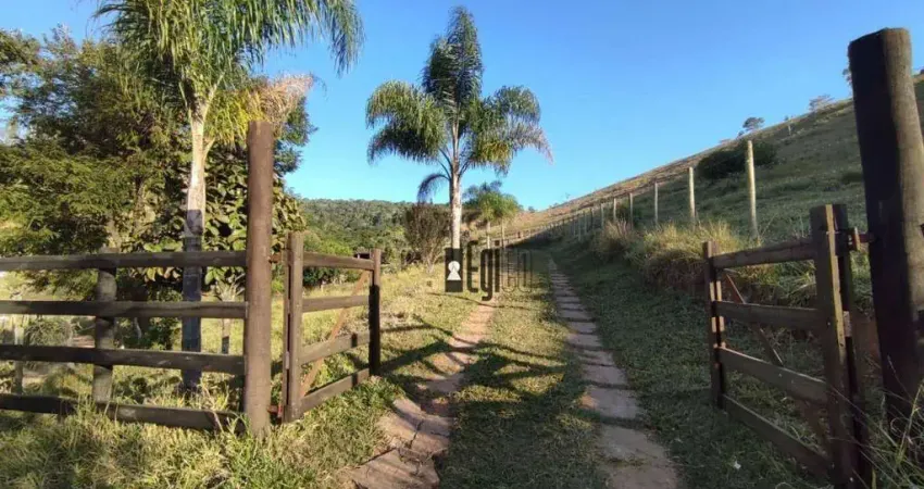 Sítio com 2 dormitórios à venda, 220000 m² por R$ 400.000,00 - Valadares(Juiz de Fora) - Juiz de Fora/MG