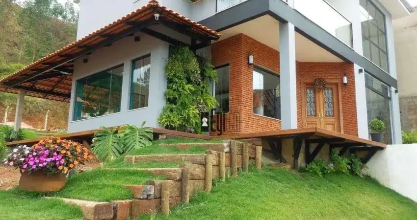 Casa com 4 dormitórios à venda, 262 m² por R$ 949.900,00 - Grama - Juiz de Fora/MG