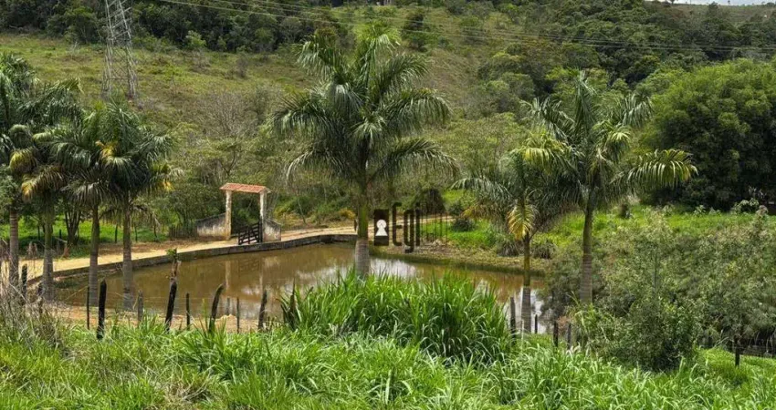 Sítio com 2 dormitórios à venda, 230000 m² por R$ 1.000.000,00 - Centro - Barbacena/MG