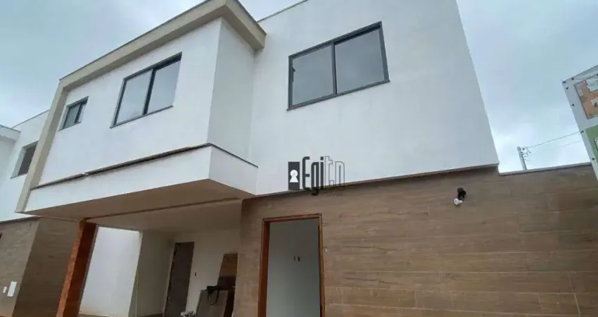 Casa com 3 quartos à venda, 180 m² por R$ 790.000 - Aeroporto - Juiz de Fora/MG