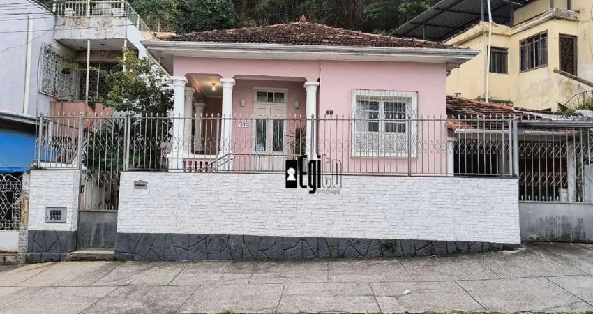 Casa com 3 dormitórios à venda, 127 m² por R$ 550.000,00 - Costa Carvalho - Juiz de Fora/MG