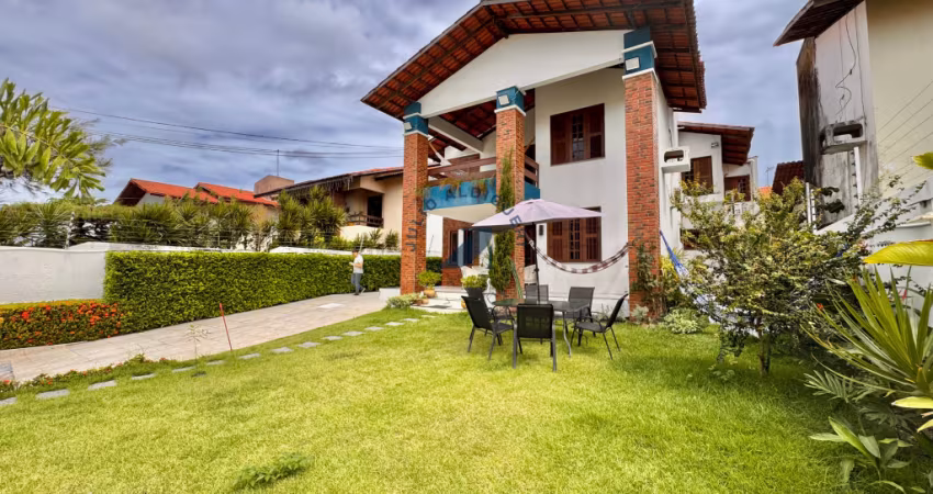 Casa Espetacular à Venda em Fortaleza – 7 Suítes, Jardim e Ótima Localização