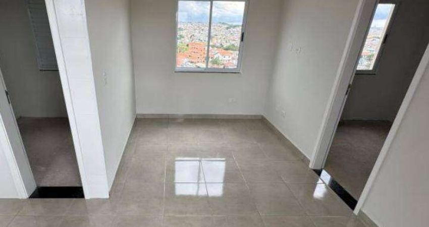 Apartamento à Venda na Cidade Patriarca, 02 Quartos com Varanda, sem Vaga.