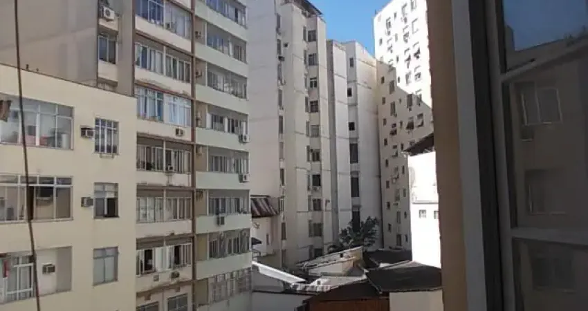 Oportunidade p/  investidores / moradia  junto metrô  e praia !!!