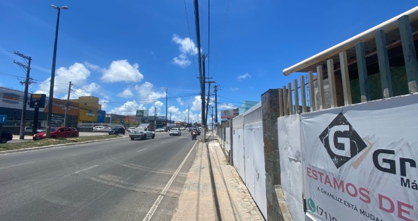 Galpão localizado na Avenida santos Dumont , n° 4724.