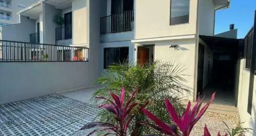 Casa para venda de 2 dormitórios semimobiliado em Areias, São José, Grande Florianópolis