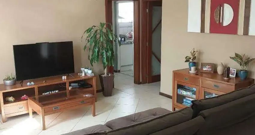 Casa para venda de 3 quartos com garagem bem localizada em Florianópolis, região continental, Jardim Atlântico