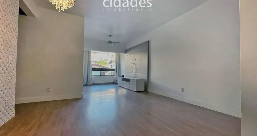 Aluguel de apartamento semimobiliado no Abraão de 3 quartos (suíte) com garagem