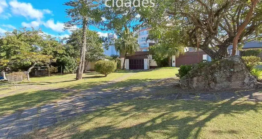 Residência imponente em itaguaçu – conforto e estilo em florianópolis