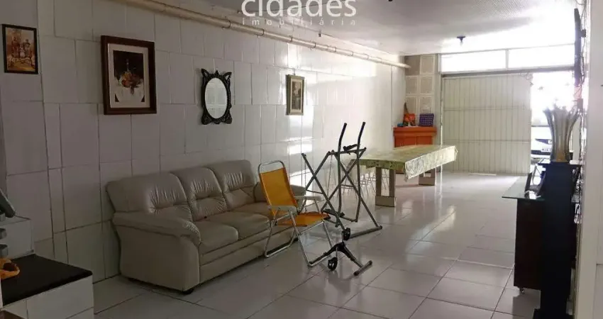 Casa com ótimo tamanho e em local tranquilo e seguro