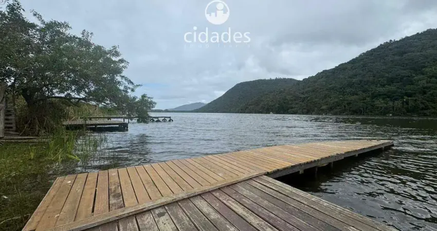 Terreno com 1050 m² - beira lagoa da conceição frente rua geral