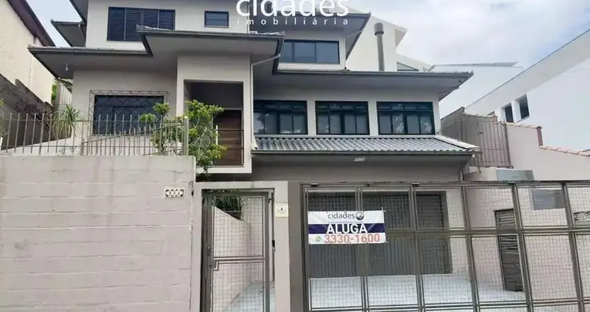 Casa à venda em são josé (centro) – 3 quartos, 1 suíte, quintal amplo com churrasqueira