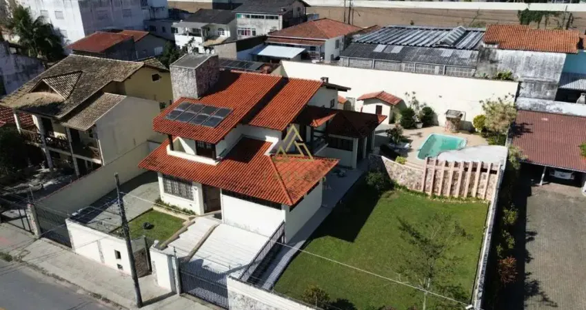Casa com 4 quartos à venda na Rua Doralice Ramos Pinho, 1019, Jardim Cidade de Florianópolis, São José