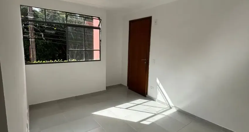 Apto reformado no Barreirinha, 2 quartos, face norte e vista verde!