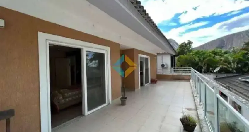 Casa com 4 quartos, itacoatiara, niterói - r$ 3.3 mi, cod: 390