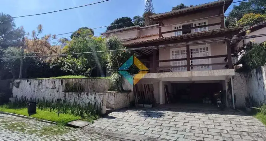 Casa em condomínio fechado com 4 quartos à venda na Rua Amadeu Gomes, 126, Sapê, Niterói