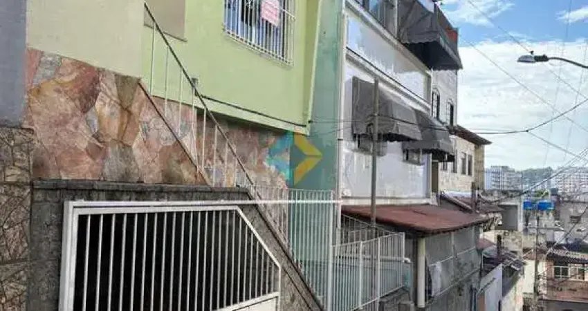 Casa com 4 quartos, Ponta D&amp;#039;Areia, Niterói - R$ 720 mil, Cod: 1372