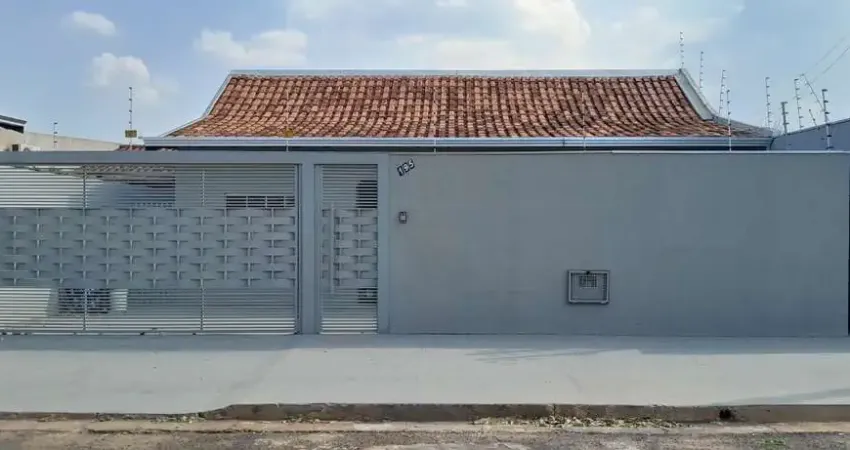 Casa para Venda em Campo Grande, Cohafama, 3 dormitórios, 2 suítes, 3 banheiros, 3 vagas