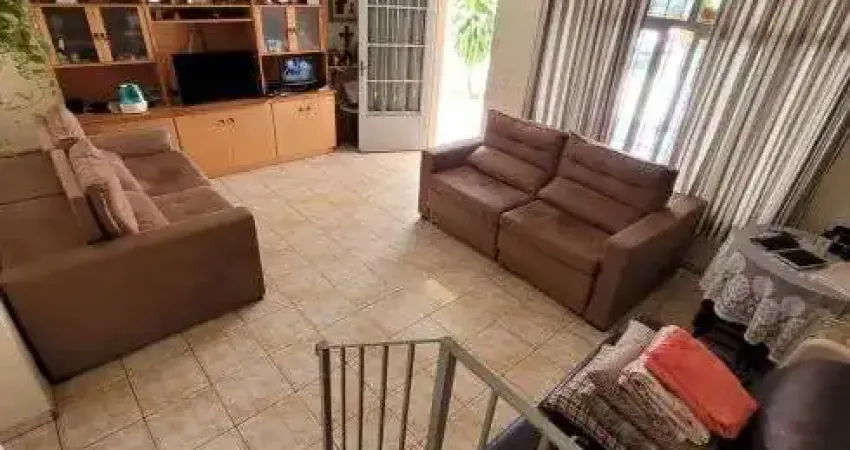 CASA À VENDA EM JUNDIAÍ - AGAPEAMA - SOBRADO - 03 VAGAS