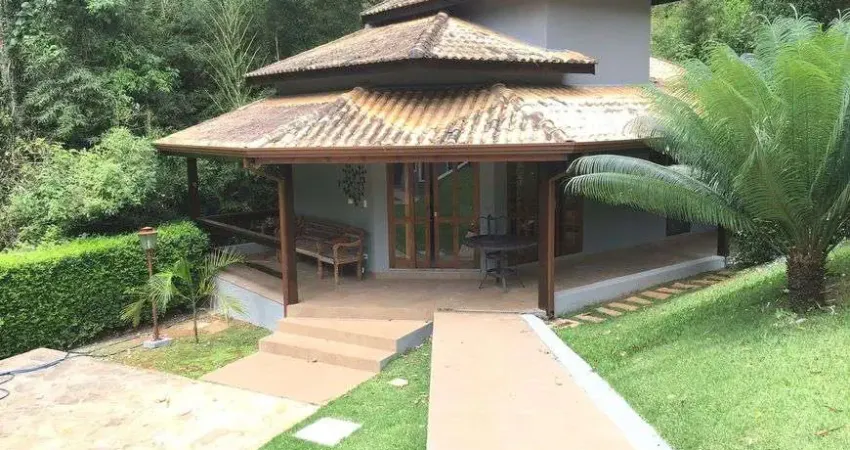 CASA A VENDA DE CONDOMÍNIO - LOTEAMENTO SERRA DOS CRISTAIS - PORTEIRA FECHADA