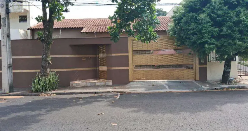 Casa à venda em Londrina, Lago Parque, com 4 suítes, com 250 m²