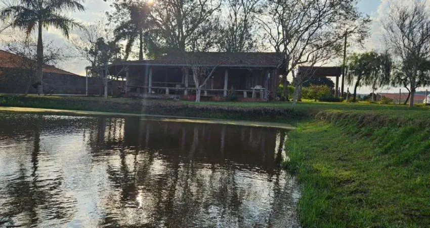 ótima chácara para laser ótima infra estrutura usina três bocas 7800mt2 com casa colonial varanda com churrasqueira lago para pesca fundo com rio três bocas com energia posso artesiano 3 km do asfalto