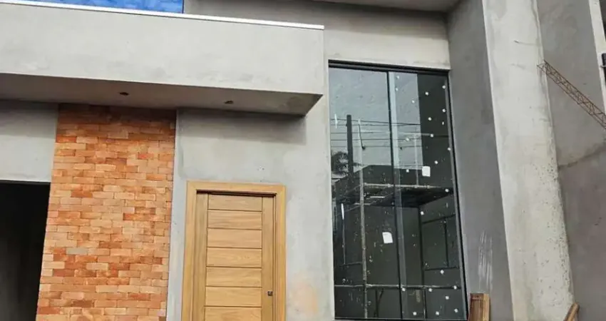 Casa casa assobradada em de conclusão, próximo a aabb; 3 quartos, suíte máster, 3 banheiros, copa, 01 lavabo, sala com 2 ambientes, tv, jantar; infra instrutora de ar condicionado, agua quente, banhe