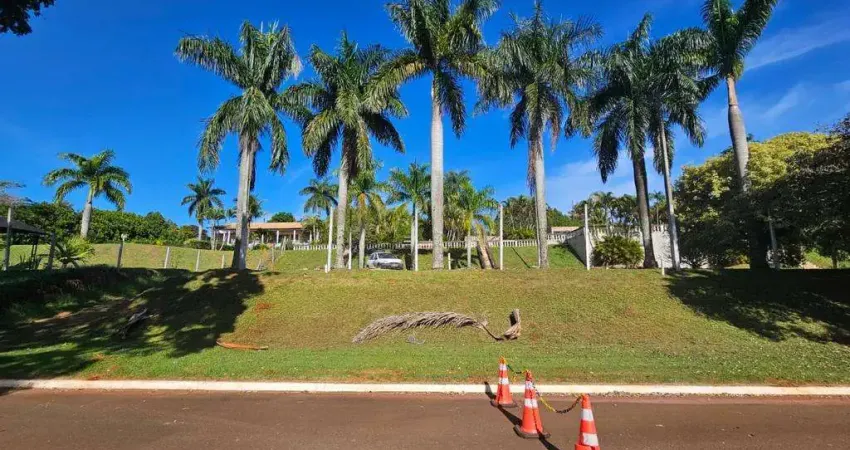 Terreno em condomínio fechado 'chácara' com infraestrutura piscina e terra plangem
