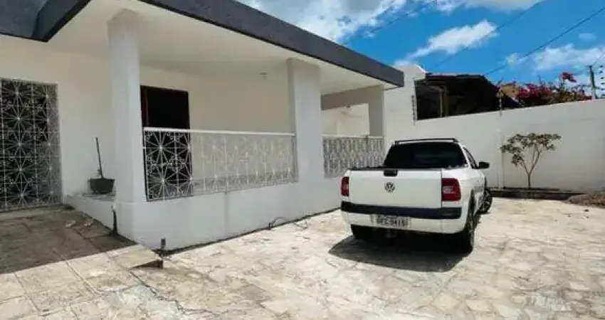 Venda de Casa de Alto Padrão em João Pessoa-PB, Altiplano Cabo Branco 4 Quartos, 1 Suíte, 2 Salas, 3 Banheiros, 5 Vagas - 260m²