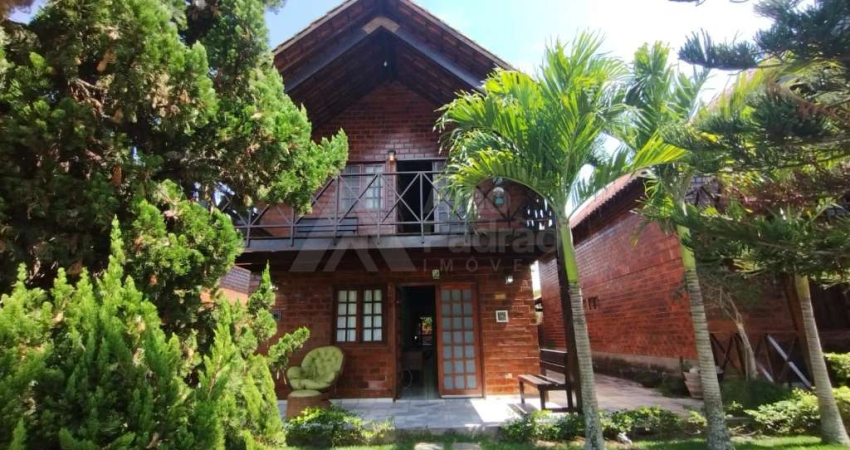 Casa em condomínio fechado com 4 quartos à venda na Avenida Cícero Batista de Oliveira, 1632, Alpes Suiços, Gravatá