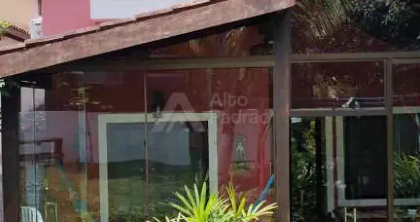 Casa em condomínio fechado com 4 quartos para alugar na Avenida Cícero Batista de Oliveira, 1632, Alpes Suiços, Gravatá