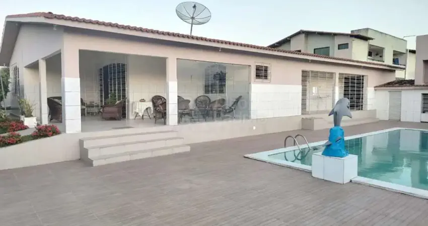 Casa com 4 quartos à venda na Avenida Cícero Batista de Oliveira, Alpes Suiços, Gravatá