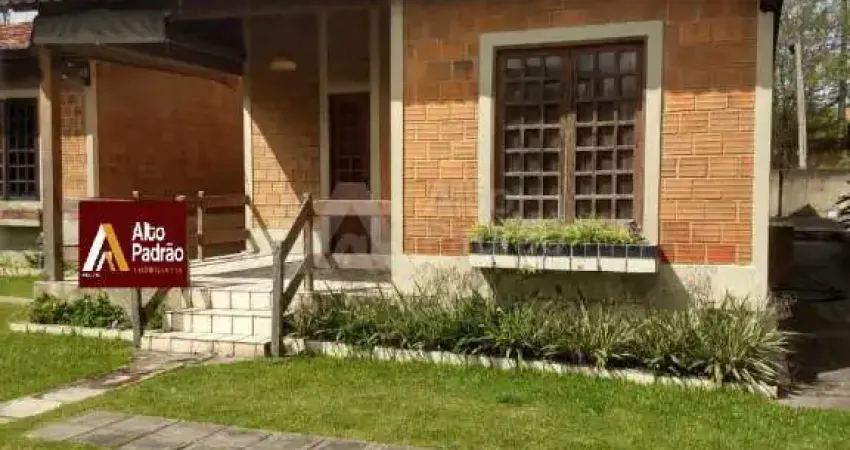 CASA EM CONDOMINIO | 03 DORMITORIOS| Á VENDA | GRAVATÁ-PE