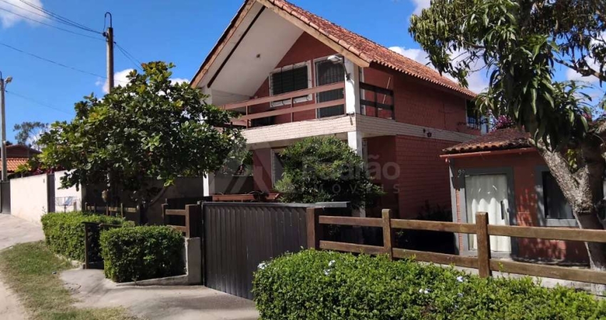 Casa com 3 quartos à venda na Avenida Cícero Batista de Oliveira, Alpes Suiços, Gravatá